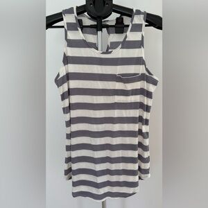 Papermoon | Eagan Gray & White One Pocket Knit Tank Top | Size Medium